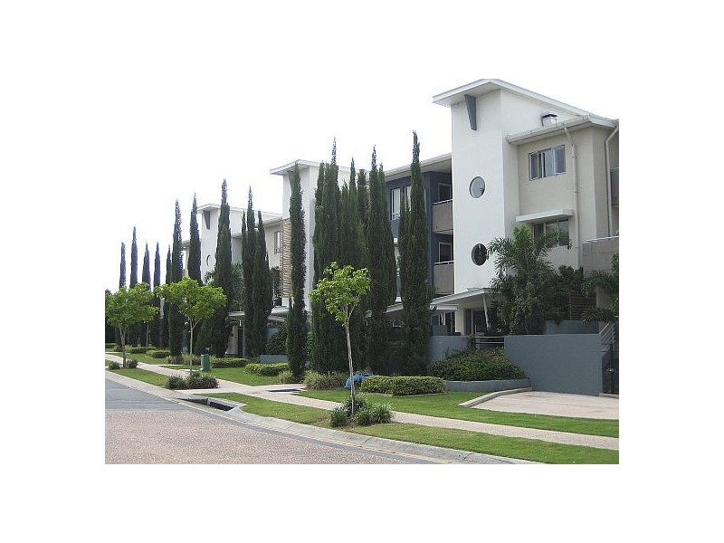 4/11 PROMENADE AVENUE, Robina QLD 4226