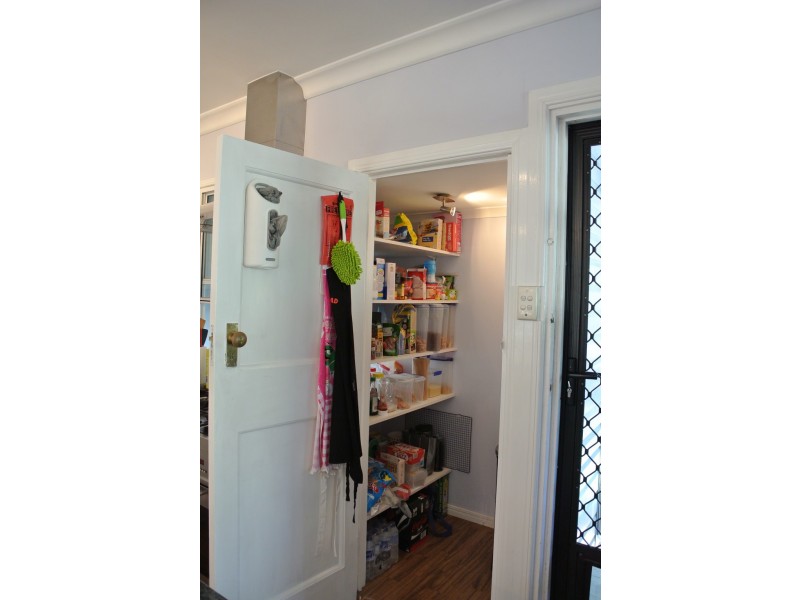 9 Canterbury Street, Mount Gravatt East QLD 4122