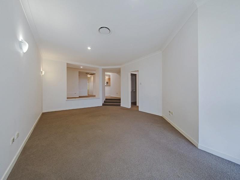 39/78 CAIRNS STREET, Kangaroo Point QLD 4169