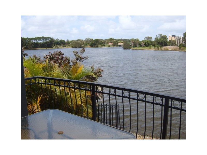32/4 University Drive, Robina QLD 4226
