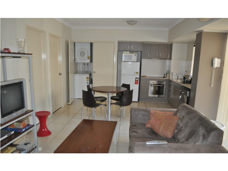 Unit  A / 1848 1848 Logan Road, Upper Mount Gravatt QLD 4122