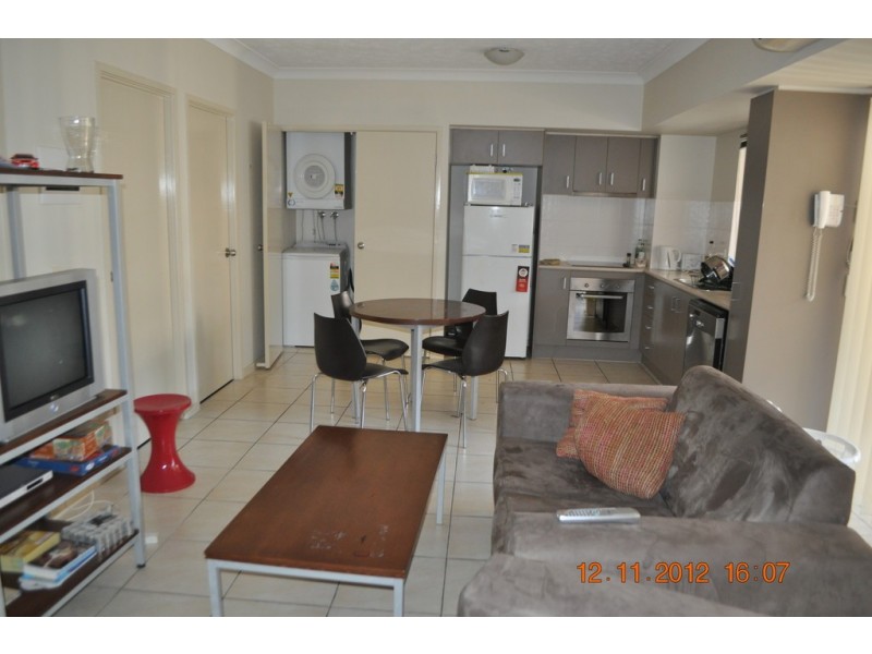 Unit  A / 1848 1848 Logan Road, Upper Mount Gravatt QLD 4122