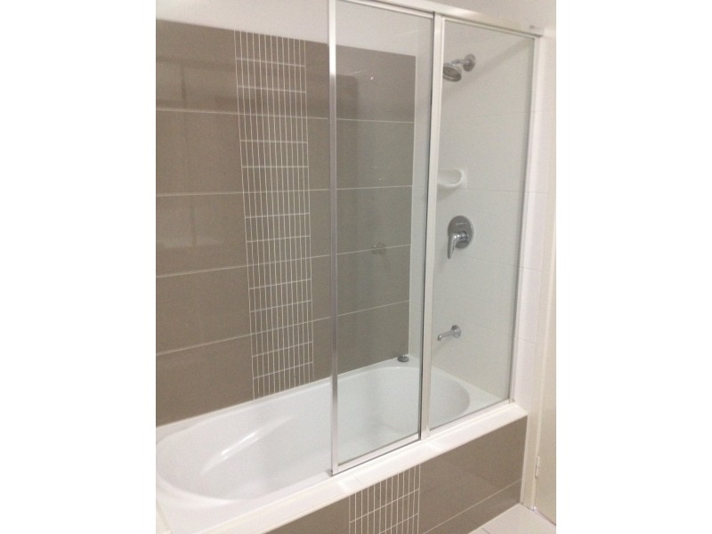 34 23 BLACKWELL STREET, Hillcrest QLD 4118