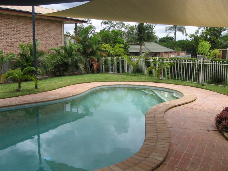 8A HONEYSUCKLE WAY, Calamvale QLD 4116