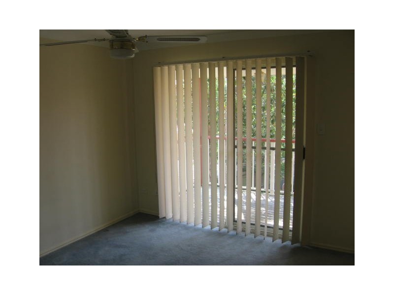 8A HONEYSUCKLE WAY, Calamvale QLD 4116