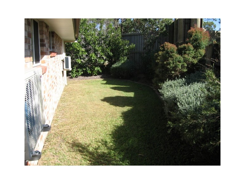 8A HONEYSUCKLE WAY, Calamvale QLD 4116
