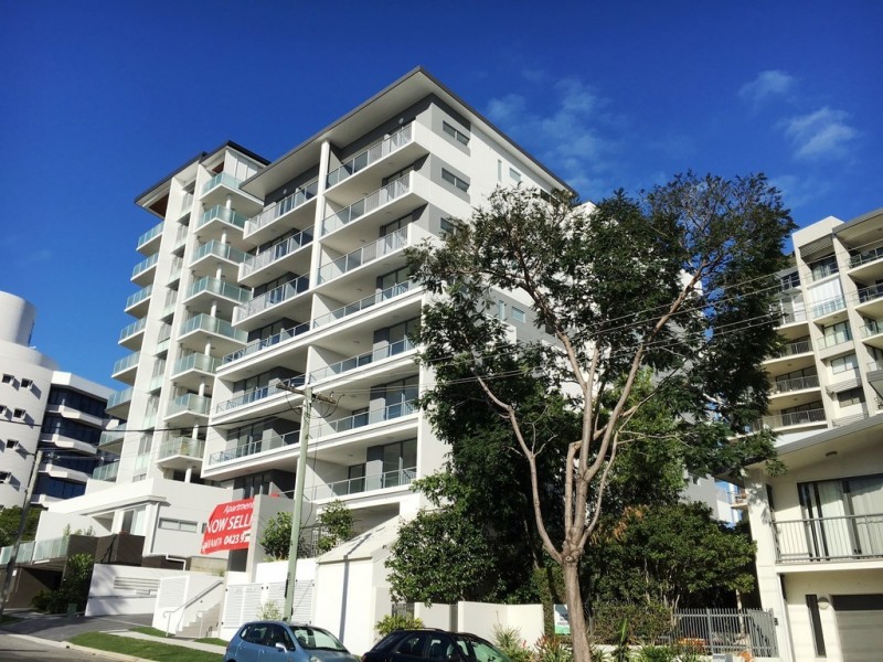 402/25 Walsh St, Milton QLD 4064