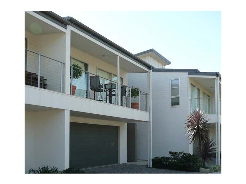 86 7 GRAND PARADE, Kawana Island QLD 4575