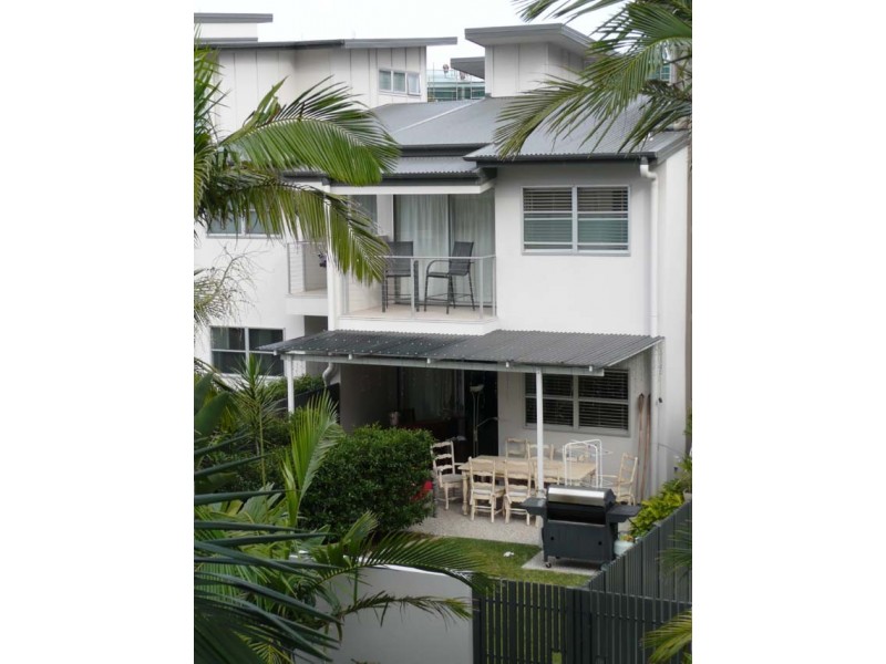 86 7 GRAND PARADE, Kawana Island QLD 4575