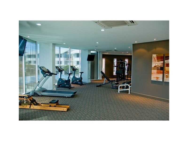 19 Lake Street, Varsity Lakes QLD 4227