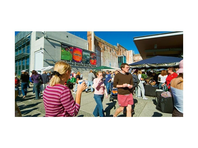 3 HOLLINS CRESCENT, New Farm QLD 4005