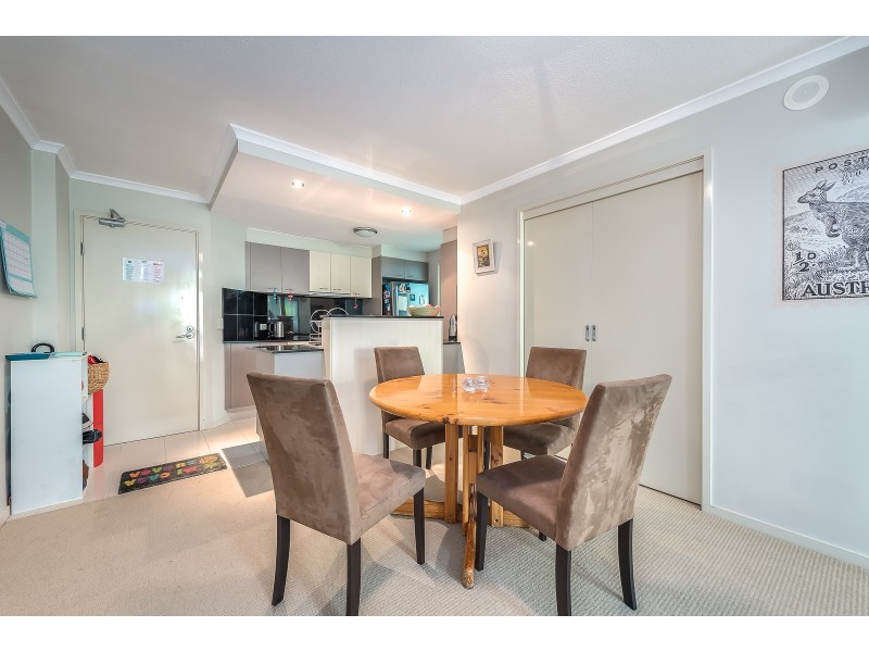 122/21 Cypress Ave, Surfers Paradise QLD 4217