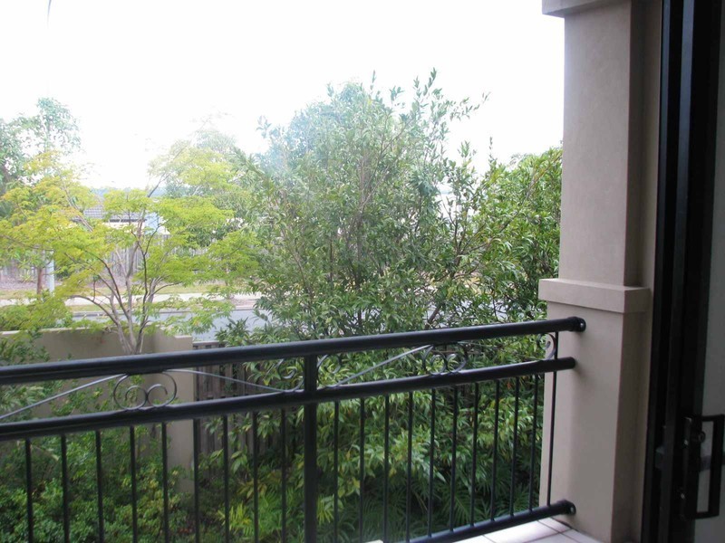 2 Geraldton Drive, Varsity Lakes QLD 4227