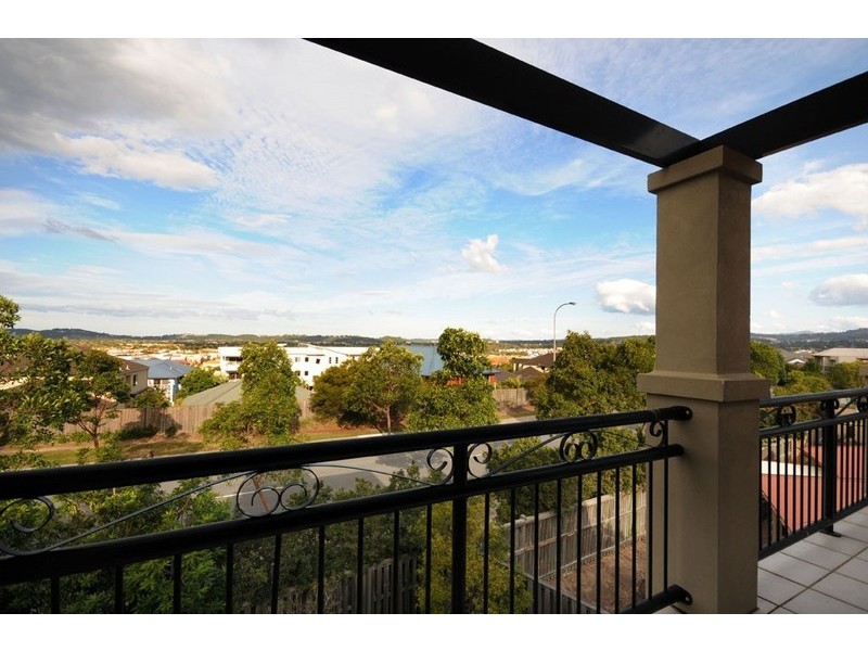 44 / 2  Geraldton Drive, Varsity Lakes QLD 4227