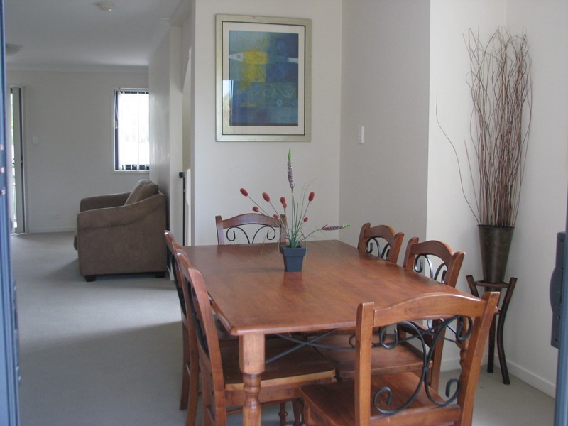 11 18 Geraldton Drive, Varsity Lakes QLD 4227