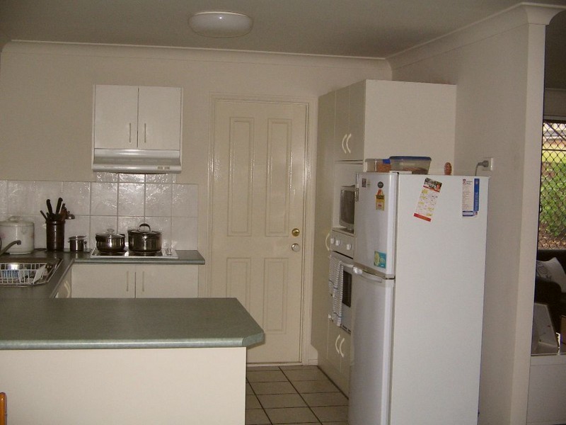 8 Manor Street, Eight Mile Plains QLD 4113