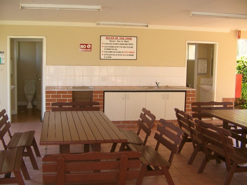 8 Manor Street, Eight Mile Plains QLD 4113