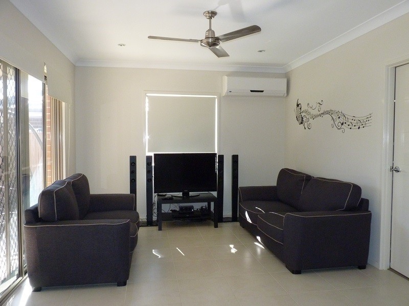 61 Cowen Terrace, North Lakes QLD 4509