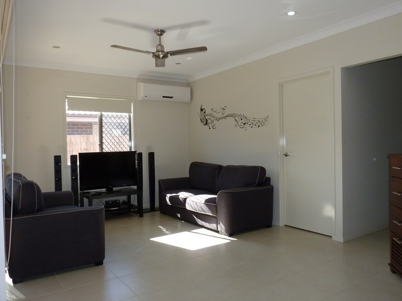 61 Cowen Terrace, North Lakes QLD 4509