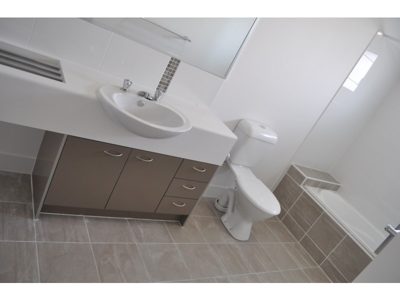 18a Wilga St, Wacol QLD 4076