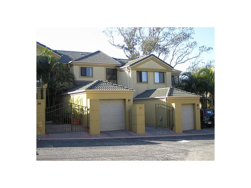 21 Paradise Springs Avenue, Robina QLD 4226