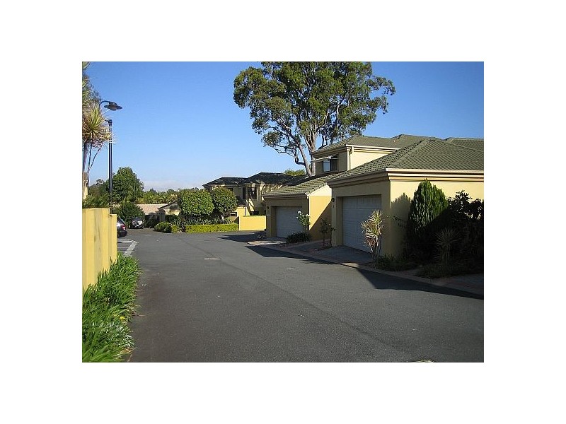 21 Paradise Springs Avenue, Robina QLD 4226