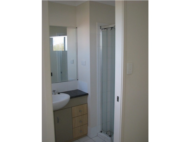 8/12 Geraldton Drive, Varsity Lakes QLD 4227