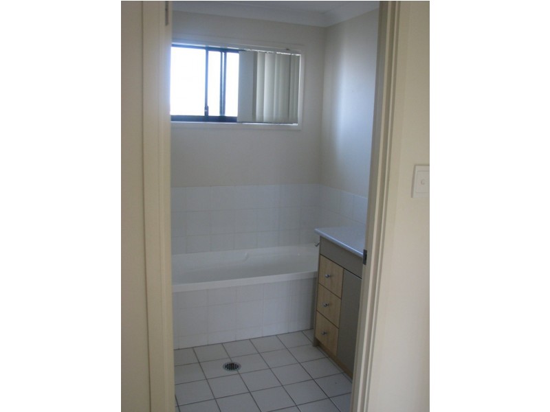 8/12 Geraldton Drive, Varsity Lakes QLD 4227