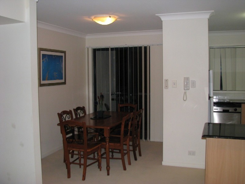 6/18 Geraldton Drive, Varsity Lakes QLD 4227
