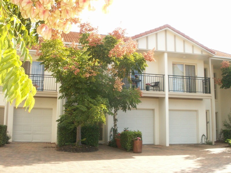 Hope Island QLD 4212