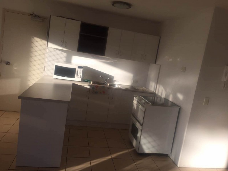 4 203 Scarborough St, Southport QLD 4215