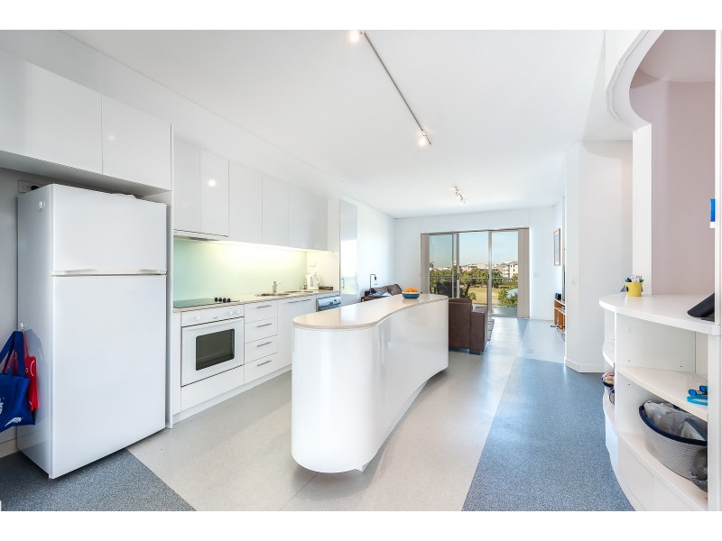 21/98 UNIVERSITY DRIVE, Varsity Lakes QLD 4227