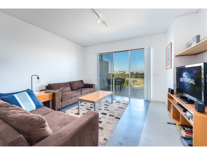 21/98 UNIVERSITY DRIVE, Varsity Lakes QLD 4227