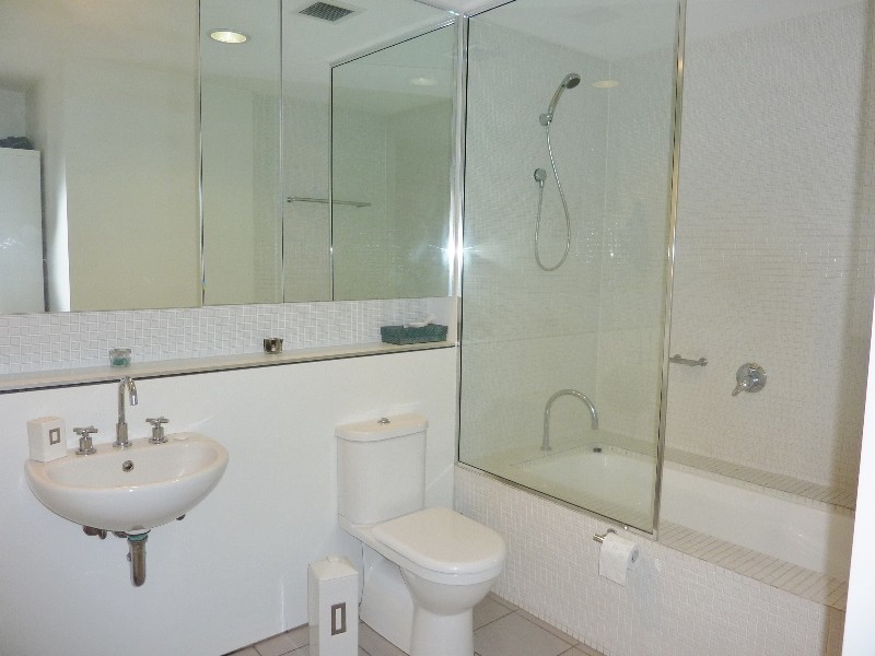 38 (B15) Skyring Terrace, Teneriffe QLD 4005