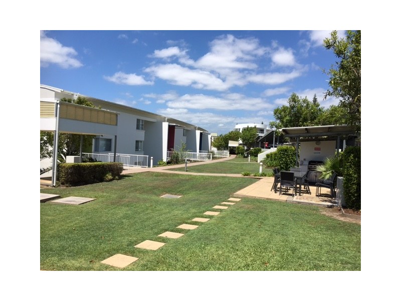 98 UNIVERSITY DRIVE, Varsity Lakes QLD 4227