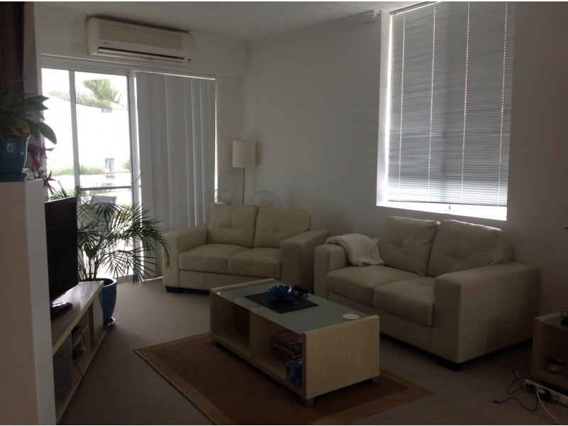 98 UNIVERSITY DRIVE, Varsity Lakes QLD 4227
