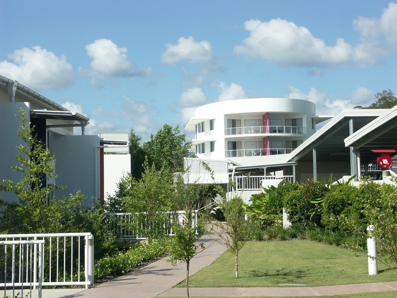 98 UNIVERSITY DRIVE, Varsity Lakes QLD 4227