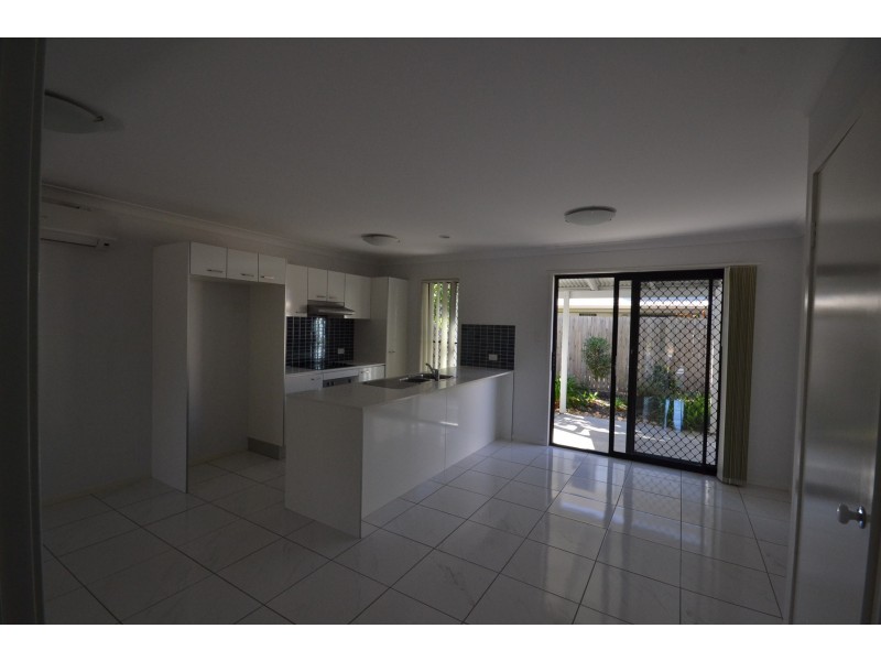 11/9 Milan Street, Forest Lake QLD 4078