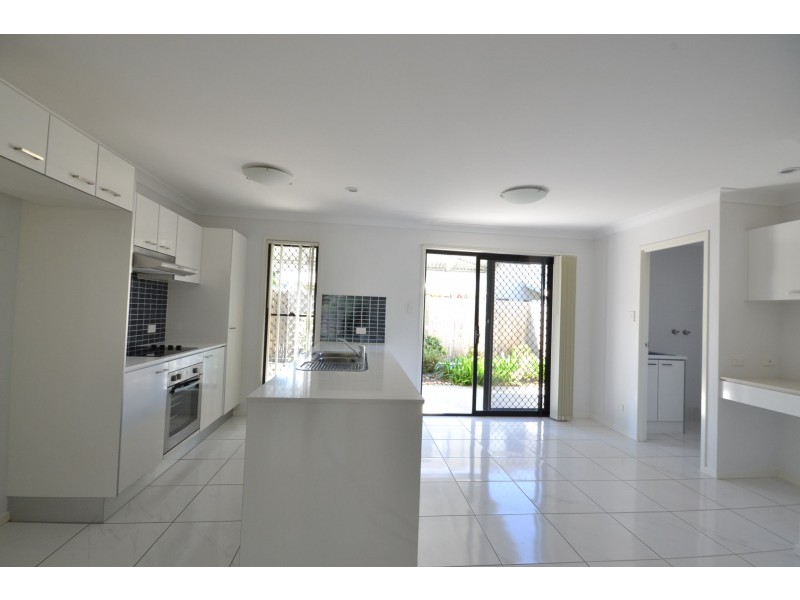 11/9 Milan Street, Forest Lake QLD 4078