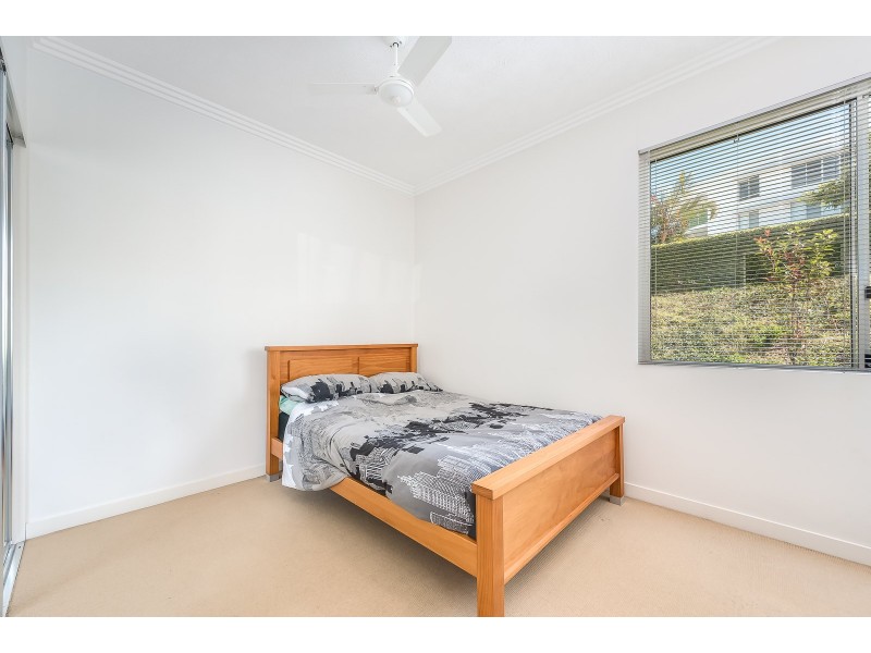 49/98 University Drive, Varsity Lakes QLD 4227