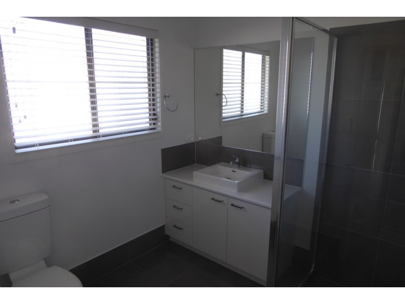 8/60 Grahams Road, Strathpine QLD 4500