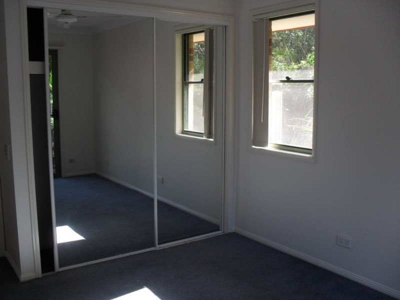 18 Batchworth Road, Molendinar QLD 4214