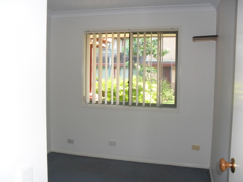 18 Batchworth Road, Molendinar QLD 4214