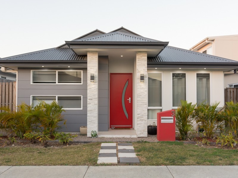 3 Watarrka Ave, Fitzgibbon QLD 4018