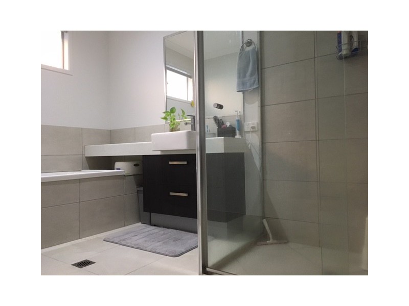 3 Watarrka Ave, Fitzgibbon QLD 4018