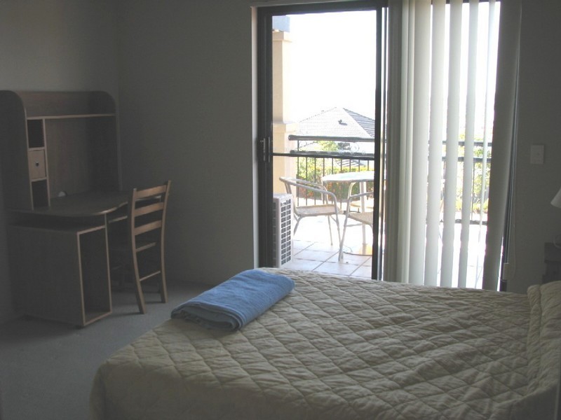 34/2 Geraldton Drive, Varsity Lakes QLD 4227