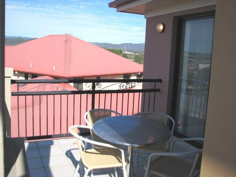 34/2 Geraldton Drive, Varsity Lakes QLD 4227