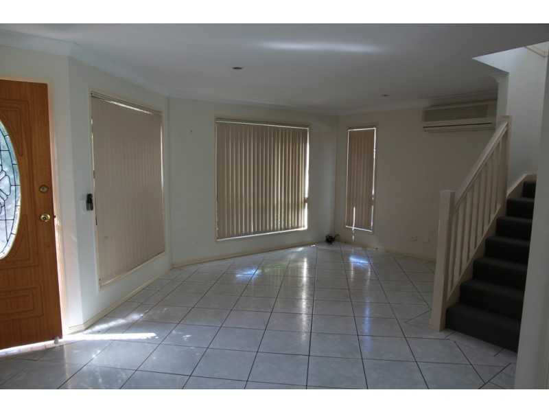 13/12 GREENDALE WAY, Carindale QLD 4152