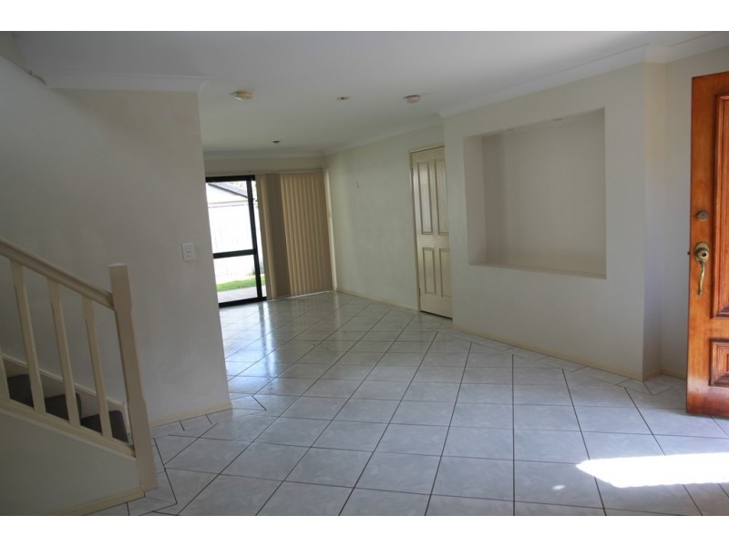 13/12 GREENDALE WAY, Carindale QLD 4152