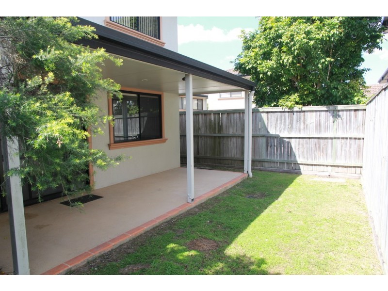 13/12 GREENDALE WAY, Carindale QLD 4152